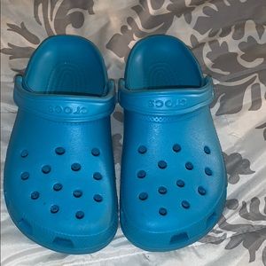 BLUE CROCS SZ8 (with four jibbitz) was